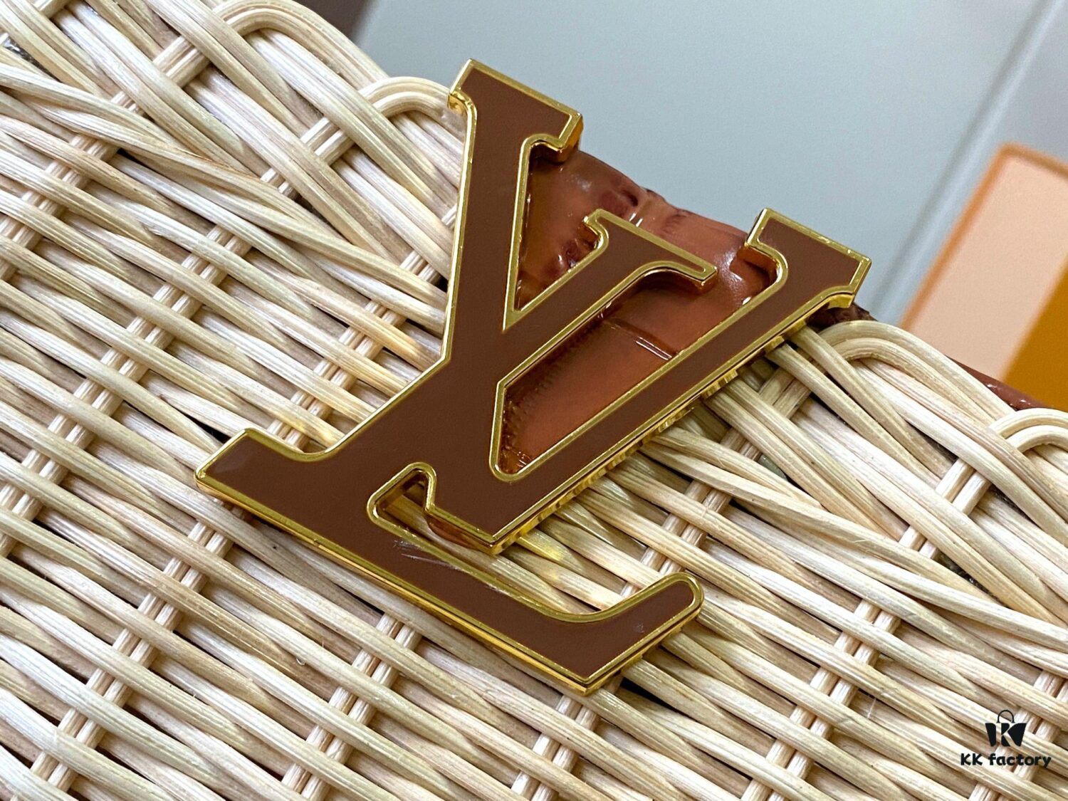 Upgraded M11619 Crocodile-Texture Capucines BB Bag