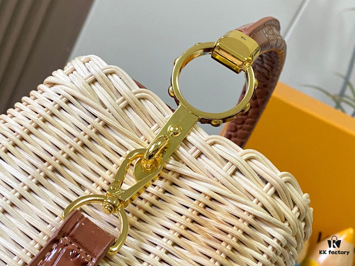 Upgraded M11619 Crocodile-Texture Capucines BB Bag