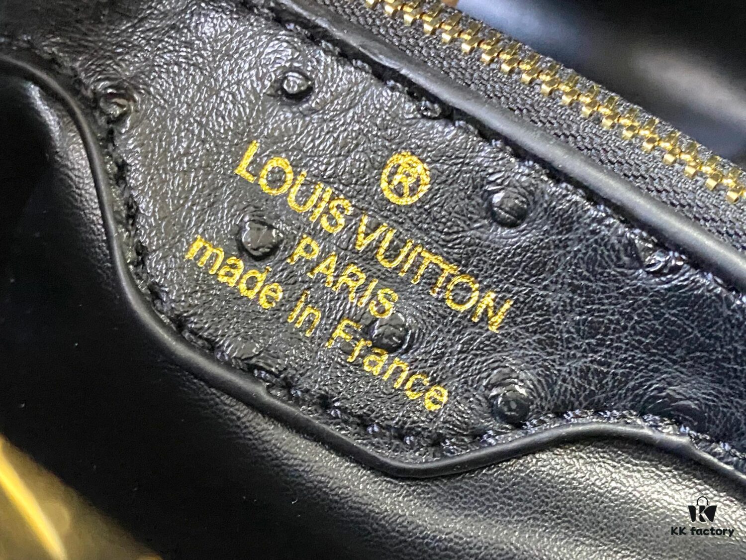 Upgraded M11618 Ostrich Texture Capucines BB Handbag