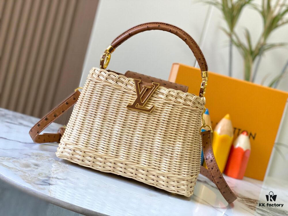 Upgraded M11618 Ostrich-Texture Capucines BB Handbag