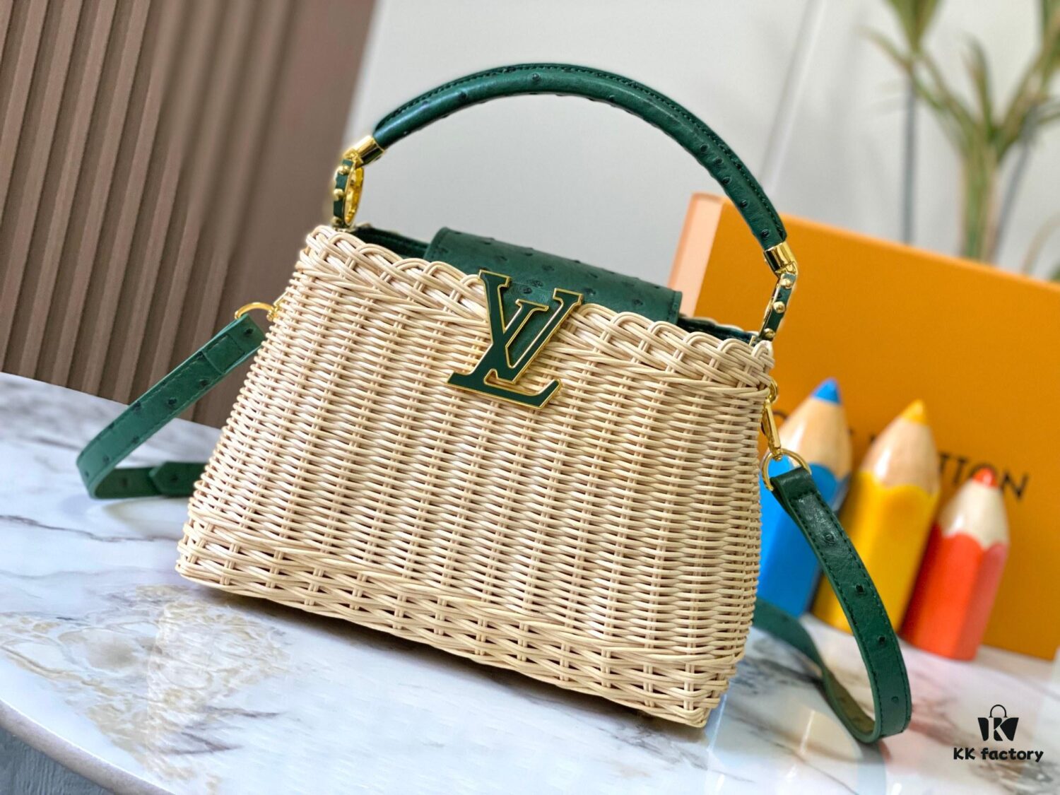 Upgraded M11618 Ostrich-Texture Capucines BB Handbag