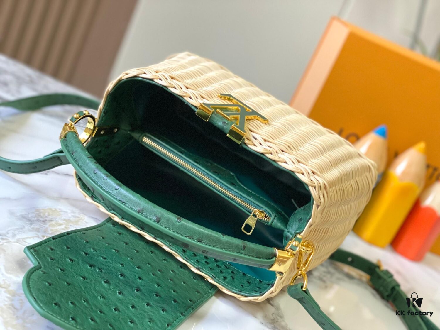 Upgraded M11618 Ostrich-Texture Capucines BB Handbag