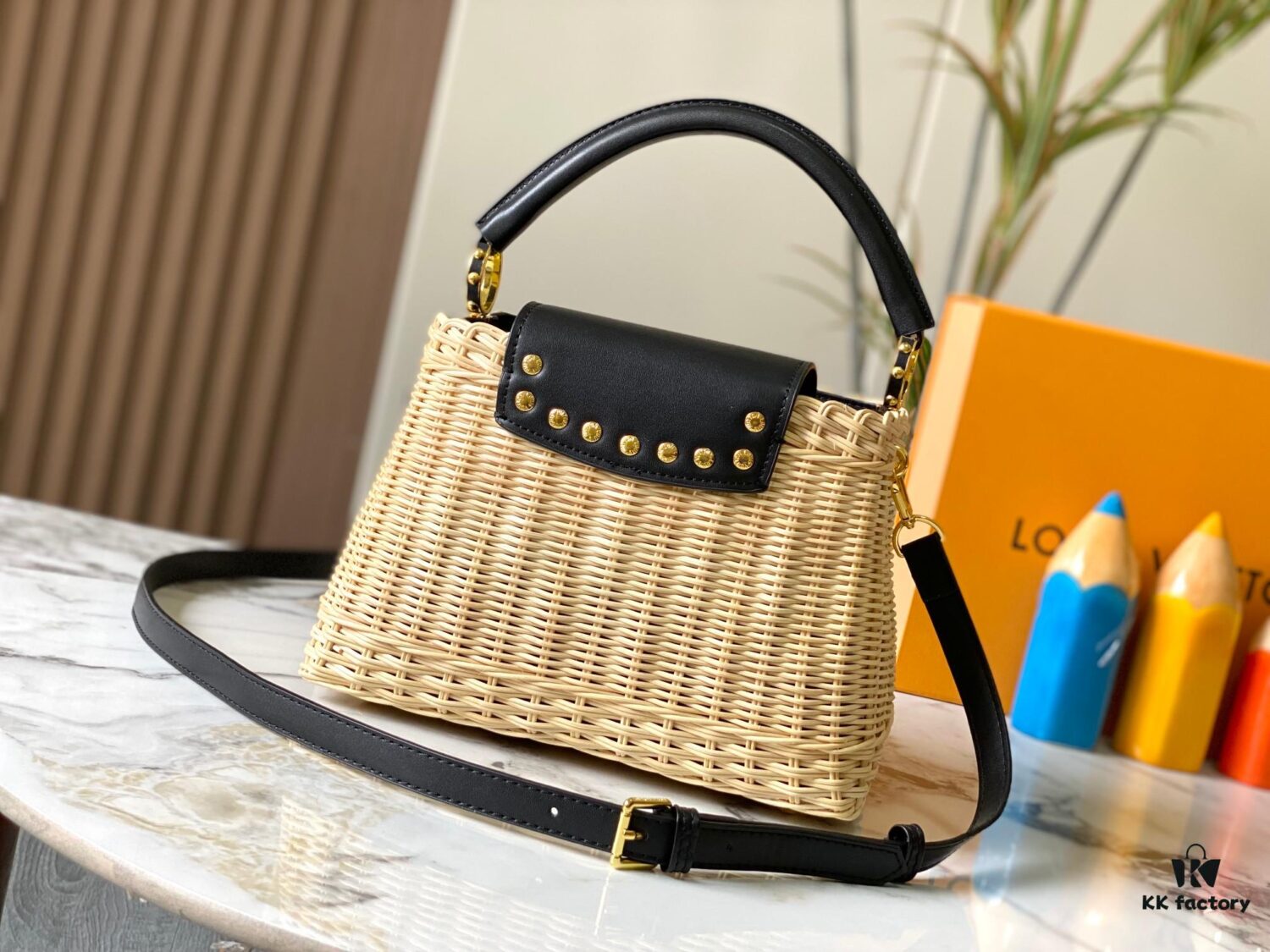 Upgraded M11617 CapucinesBB Bag