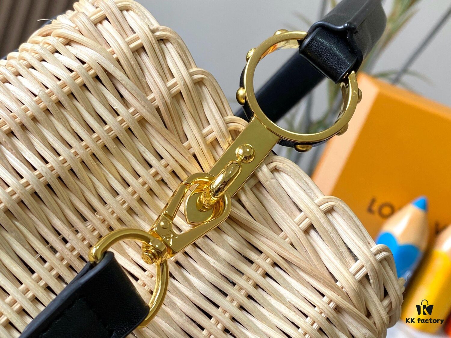 Upgraded M11617 CapucinesBB Bag