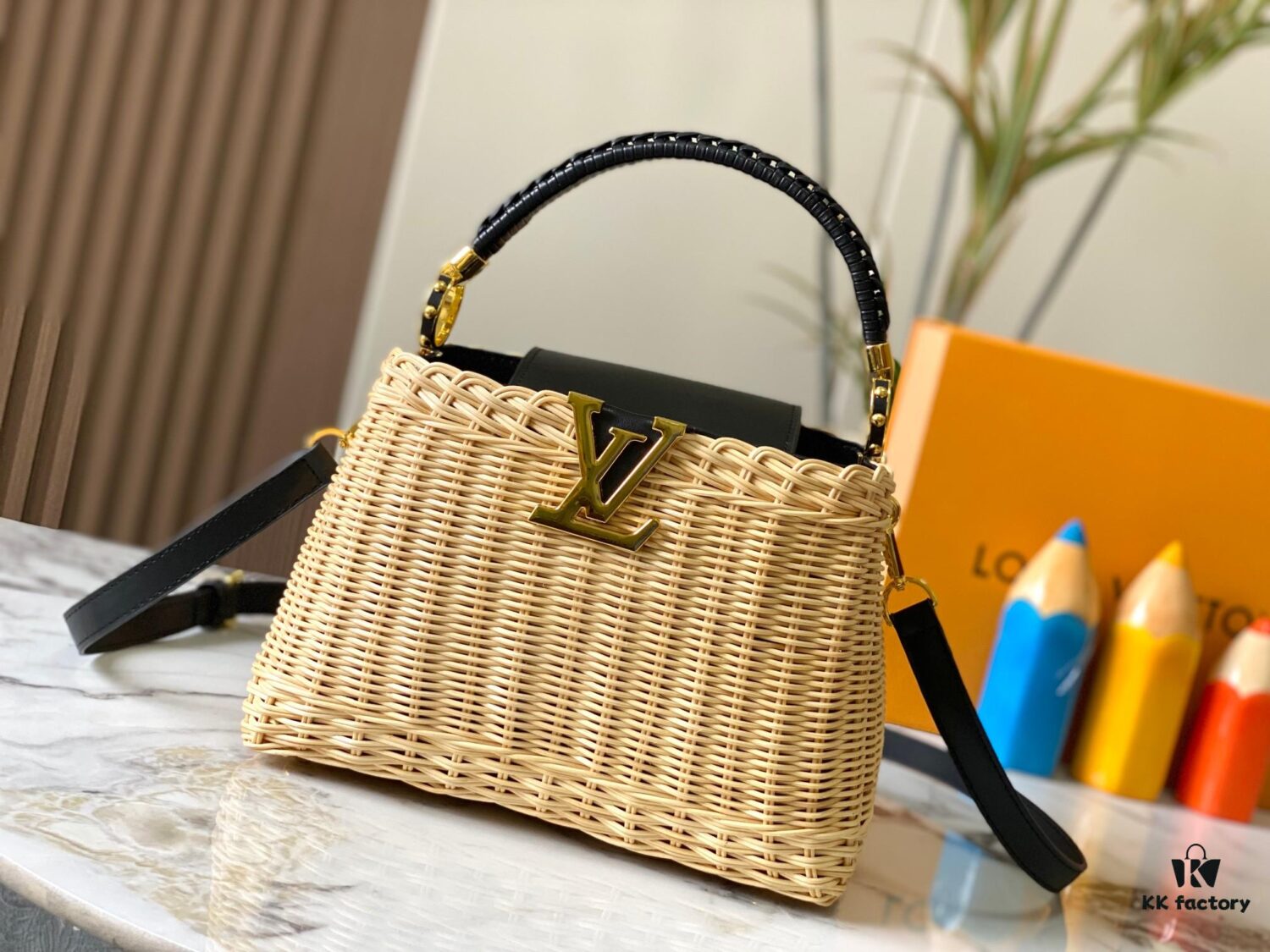 Upgraded M11616 Capucines BB Handbag