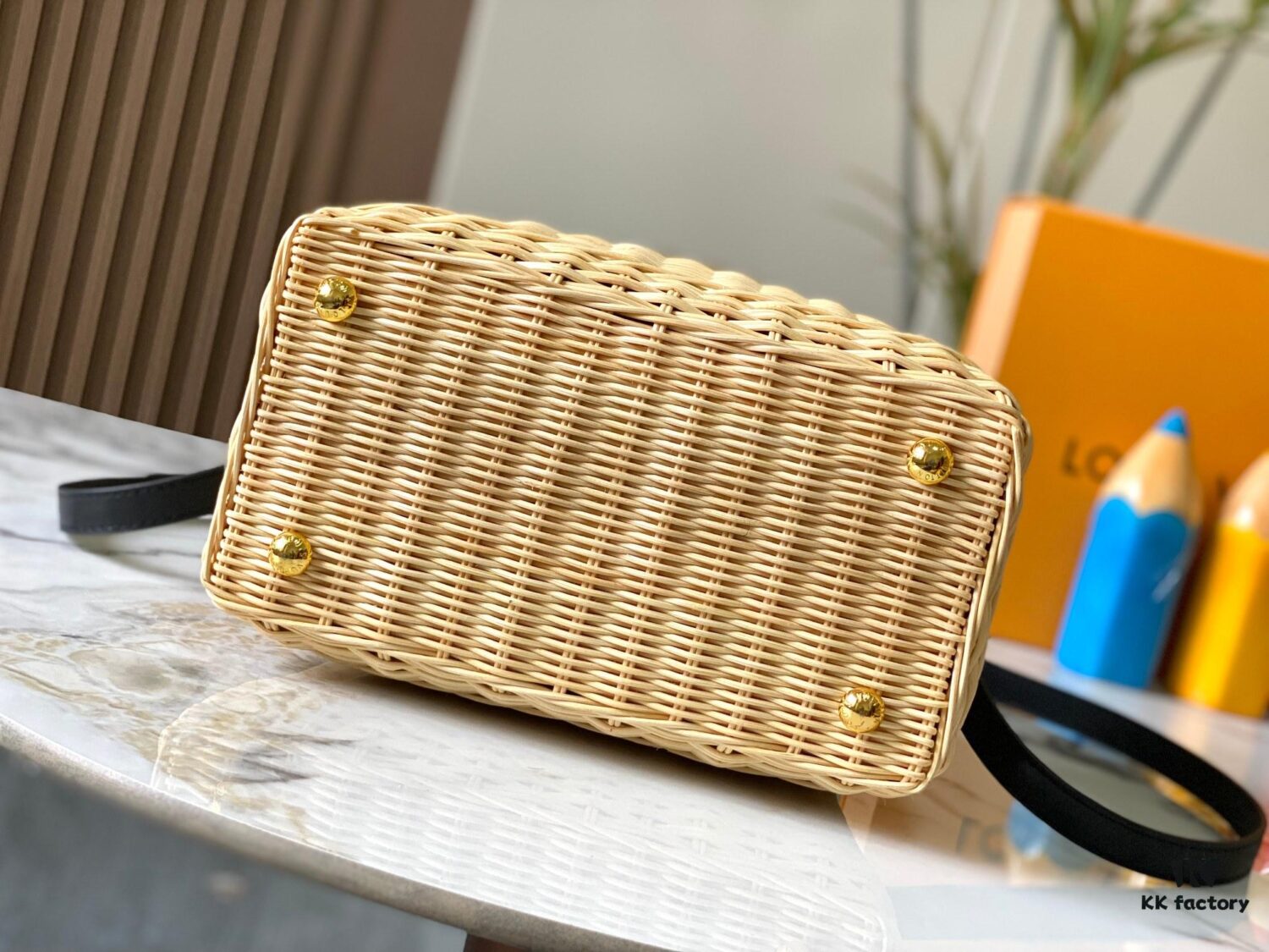 Upgraded M11616 Capucines BB Handbag