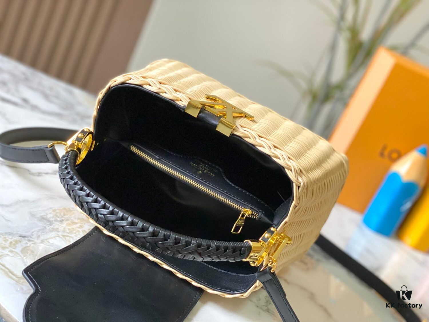 Upgraded M11616 Capucines BB Handbag