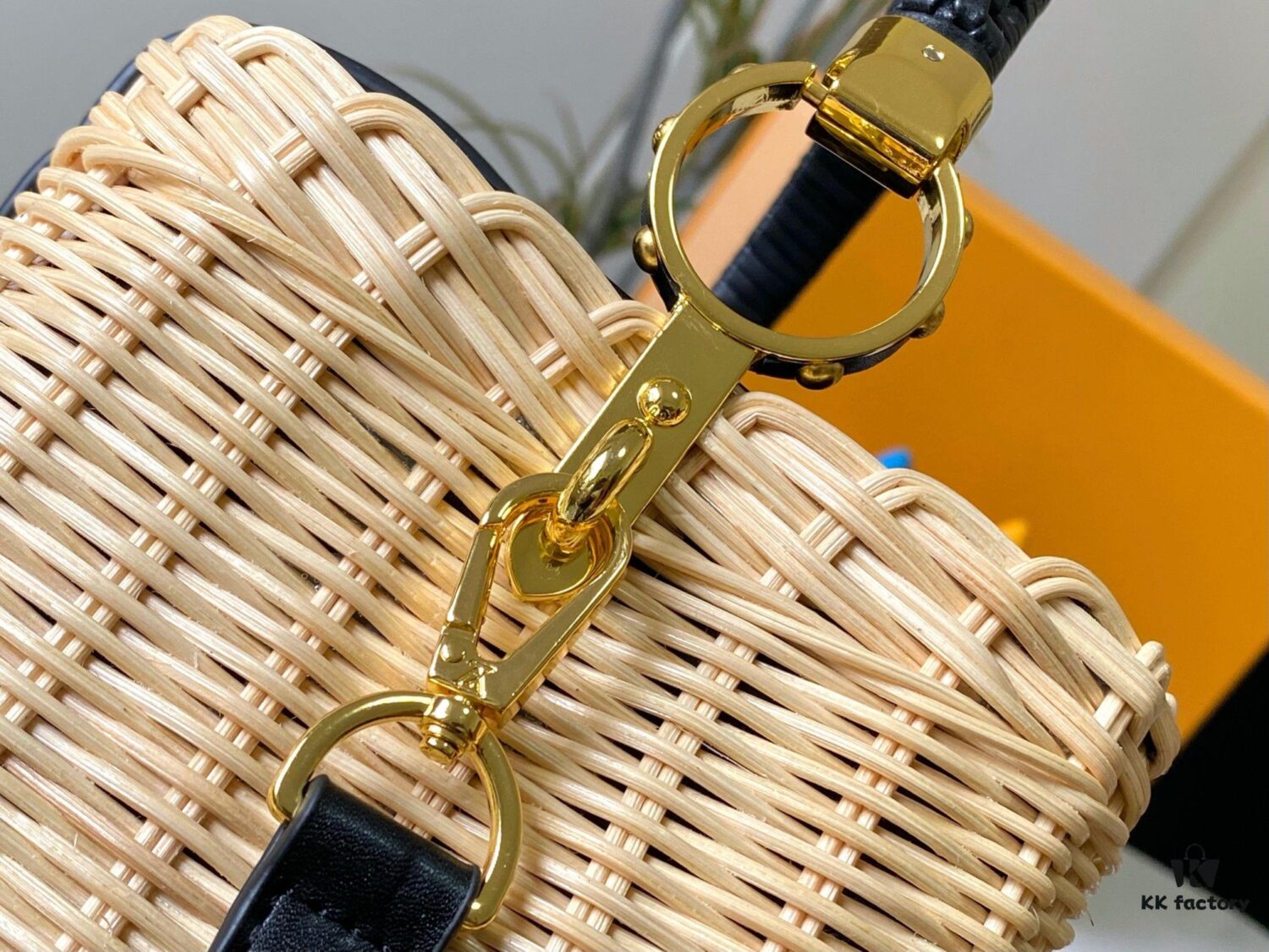 Upgraded M11616 Capucines BB Handbag