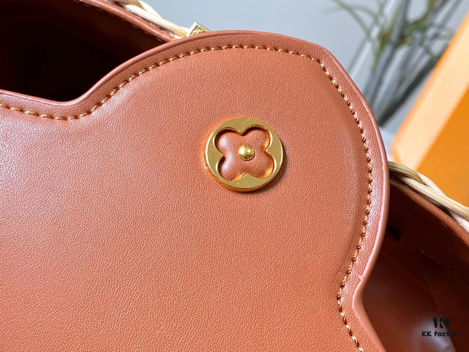 Upgraded M11616 Capucines BB Handbag