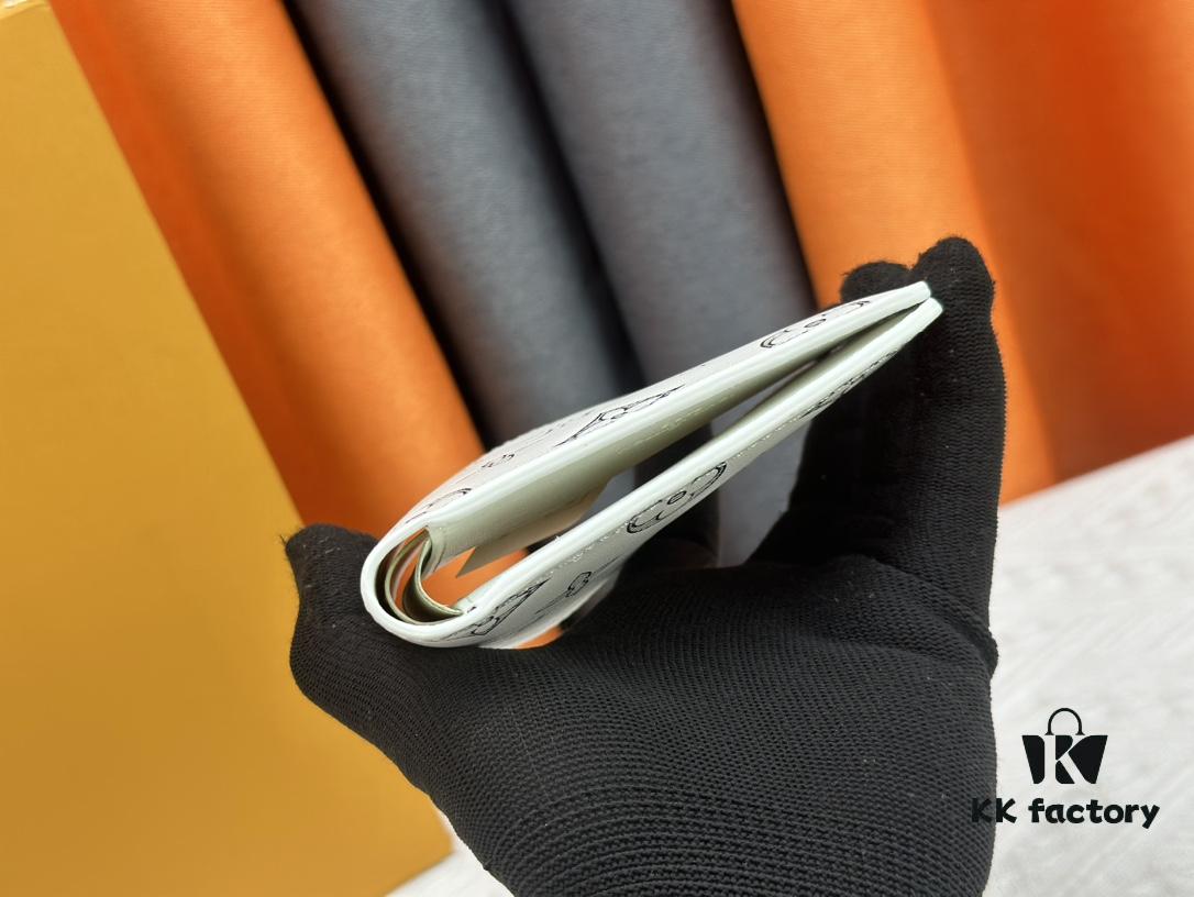 MULTIPLE Wallet M83380 White Short Wallet