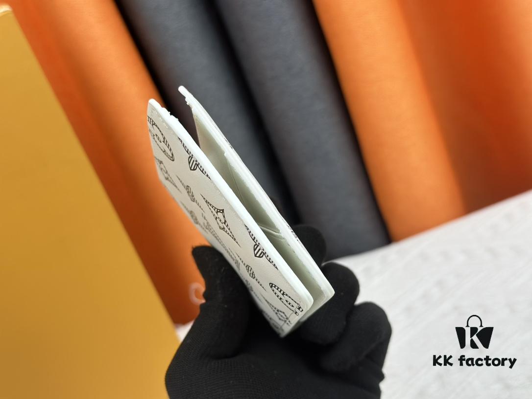 MULTIPLE Wallet M83380 White Short Wallet