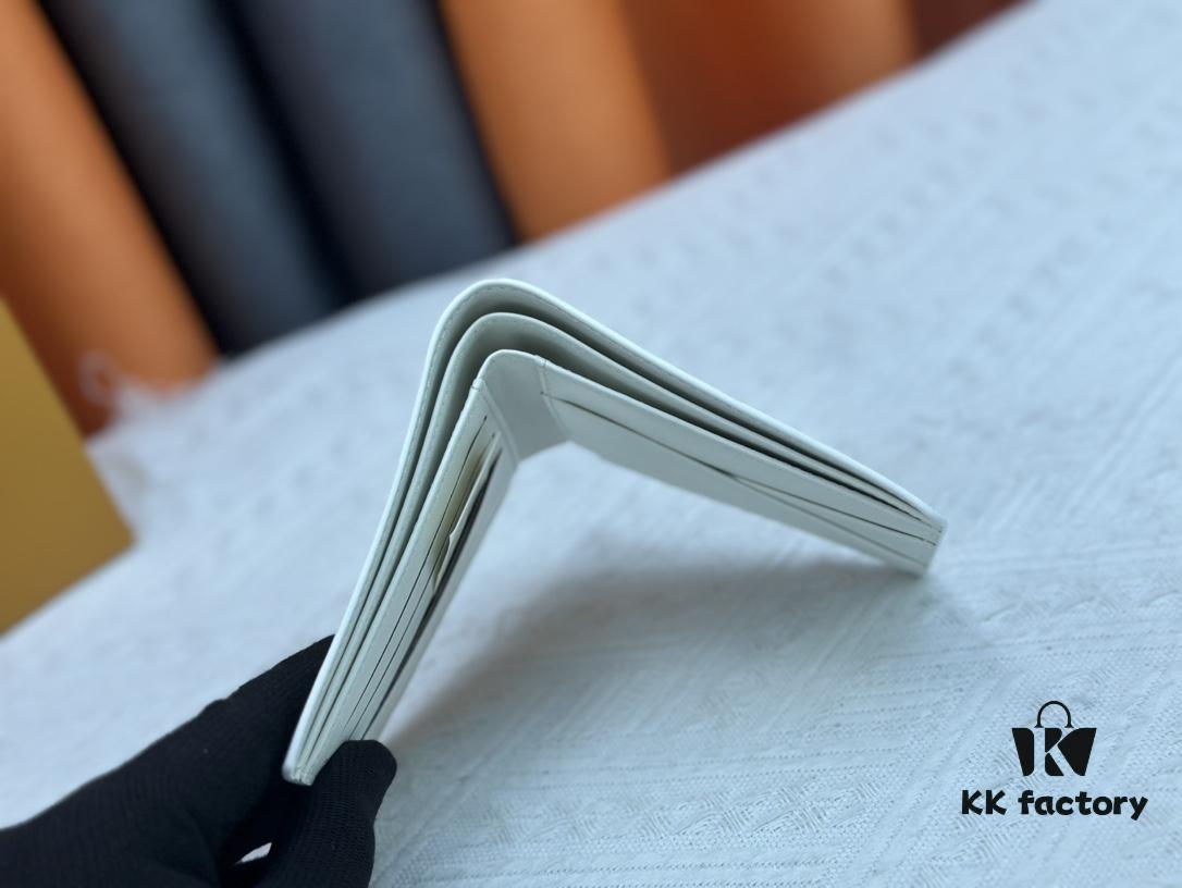 MULTIPLE Wallet M83380 White Short Wallet