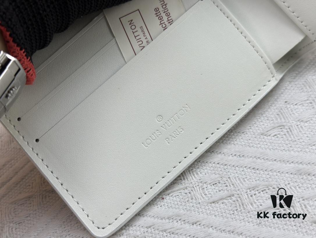 MULTIPLE Wallet M83380 White Short Wallet