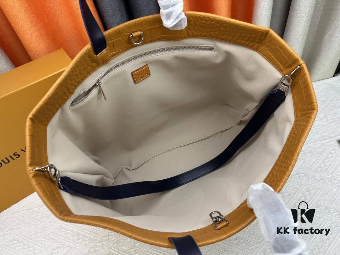 M24457 This Shopper Medium Bag Draws Inspiration from Louis Vuitton's Shopping Tote