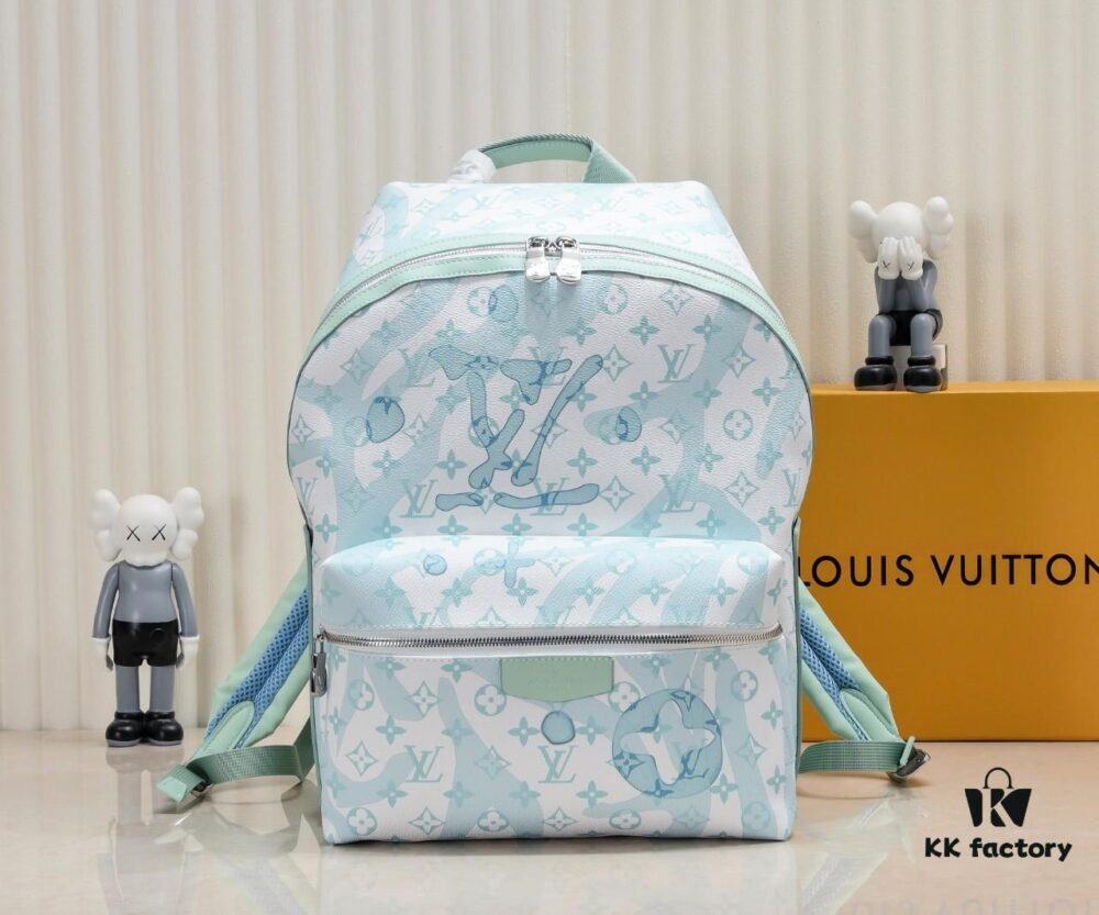 Upgraded Version DU SHI JIA PAI M22519 Green Louis Vuitton 2023 New Men's DISCOVERY Monogram Water Drop Small Backpack LV Graffiti Backpack, Versatile Styling, High-Capacity Daily Travel Essential