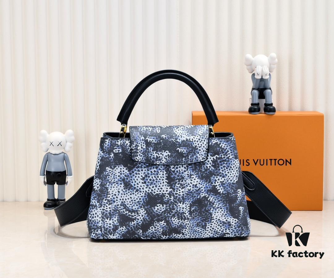 Upgraded Black M21726 Louis Vuitton x Yayoi Kusama Capsule Collection Reimagines the LV x YK Capucines Medium Handbag in a Surreal Dreamscape, Drawing Inspiration from the Japanese Artist's 'My Eternal Soul' Series Since 2009, Featuring Eccentric Faces and Organic Forms. The Artistic Design Is Enhanced with Printed and Embroidered Motifs on Luxurious Taurillon Leather, Making It a Distinguished Addition to Any Art-Inspired Collection.