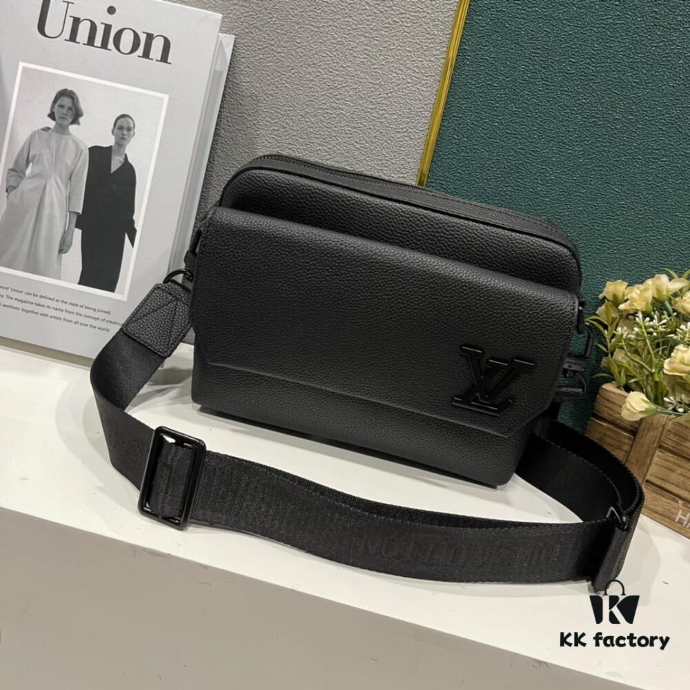 Upgraded Latest Model M22482 M22611 Fastline Messenger Bag in Soft Cow Leather