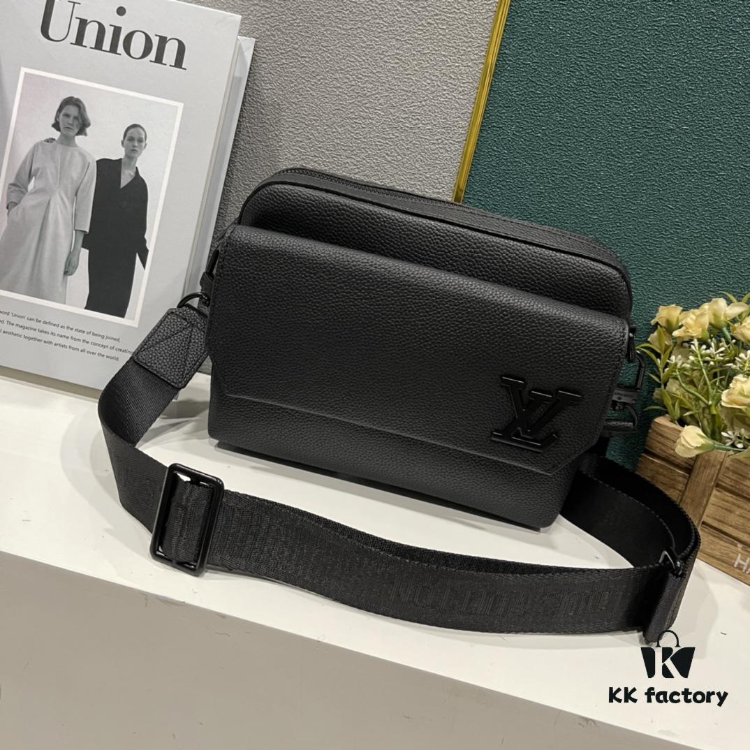 Upgraded Latest Model M22482 M22611 Fastline Messenger Bag in Soft Cow Leather