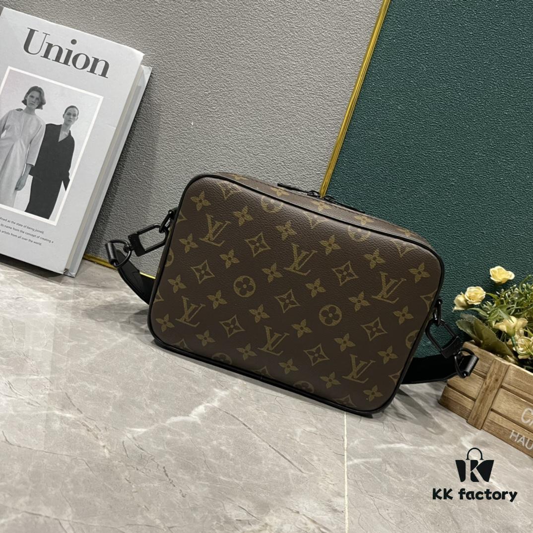 Upgraded M46795 M23742 Black Floral Embossed Men's Latest Messenger Bag Steamer Collection