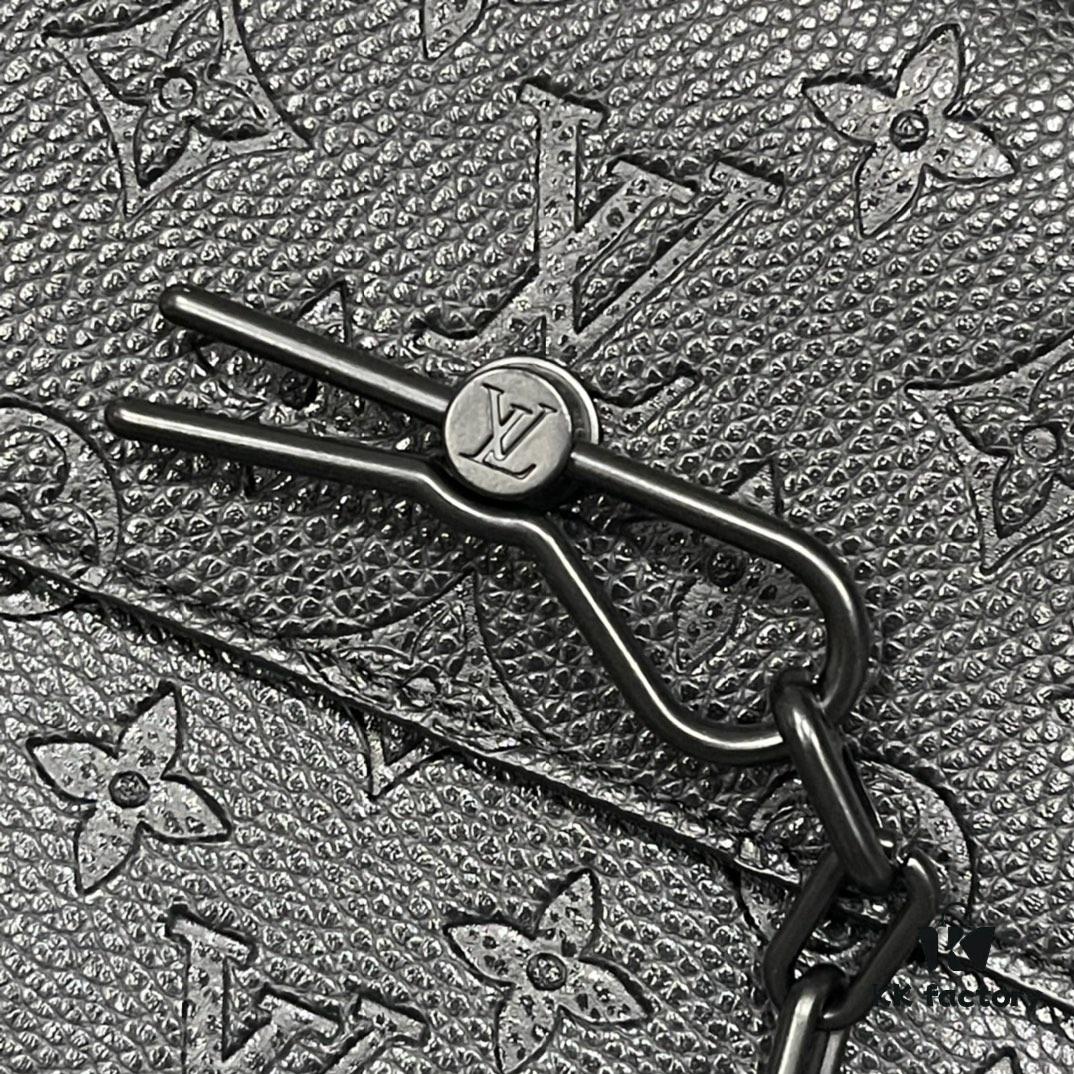 Upgraded M46795 M23742 Black Flower Embossed Monogram Latest Men's Messenger Bag Steamer Messenger Bag