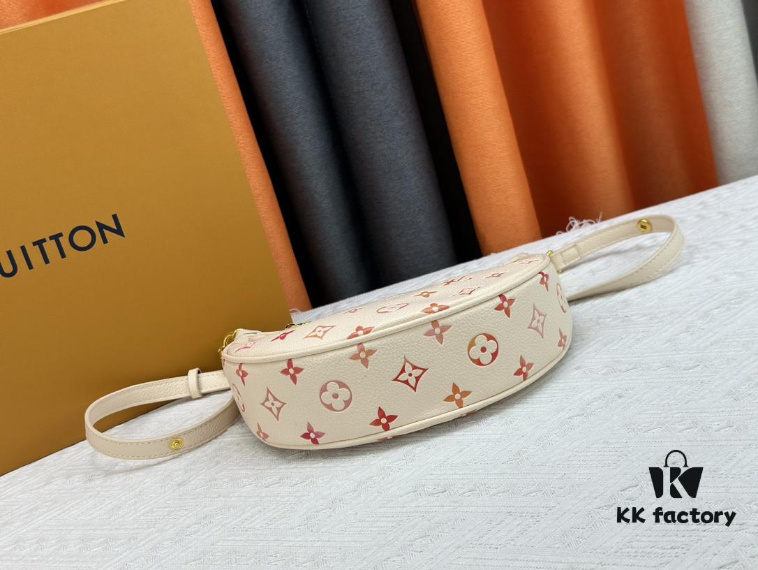 Upgraded Original ⭐️ New Embossed Silk-Screen Moon Bag 🔥 Model: M81166 M81098 🔥🔥 Latest Arrival Moon Bag 🌙! Nicolas Ghesquière Revisits the Croissant Bag from Louis Vuitton Archives, Introducing the Loop Crescent-Shaped Bag in the 2022 Spring Collection