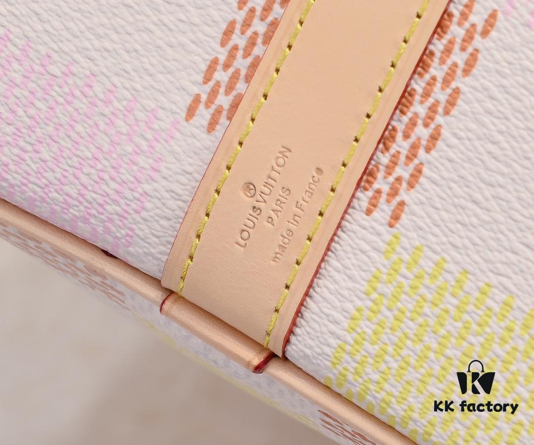 Keepall Bandoulière 50 in Damier Golf Coated Canvas – Green Check M40667 and Pink Check M40713