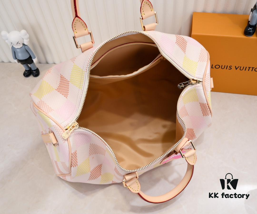 Keepall Bandoulière 50 in Damier Golf Coated Canvas – Green Check M40667 and Pink Check M40713