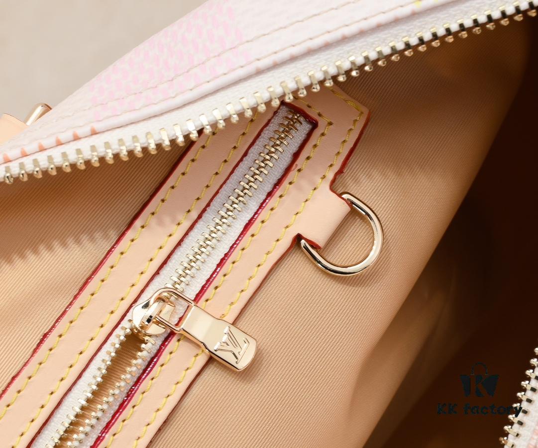 Keepall Bandoulière 50 in Damier Golf Coated Canvas – Green Check M40667 and Pink Check M40713