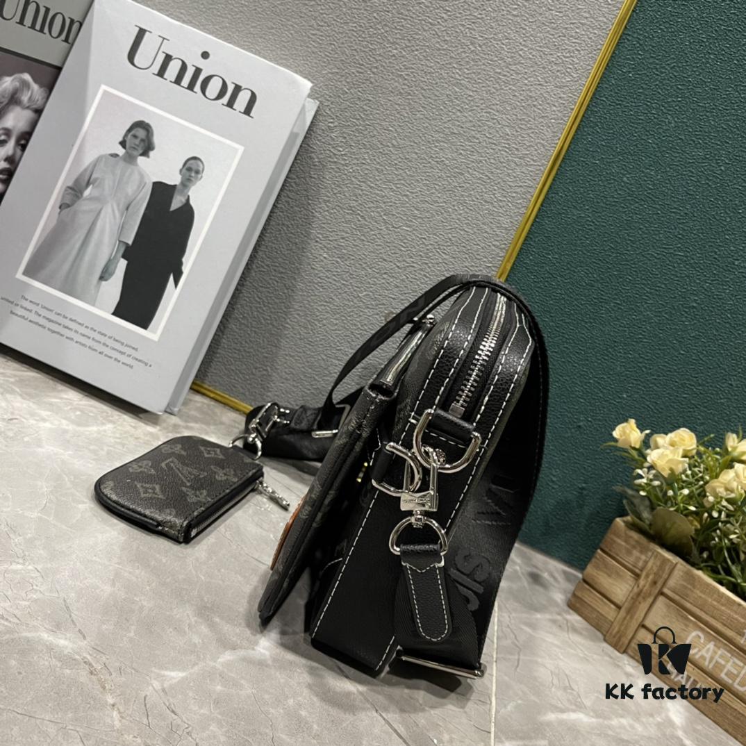 Upgraded M46340 69443 45320 2022 Official New Arrival 3D Printed Trio Messenger Bag Embodying the Trendy Charm of Damier Spray