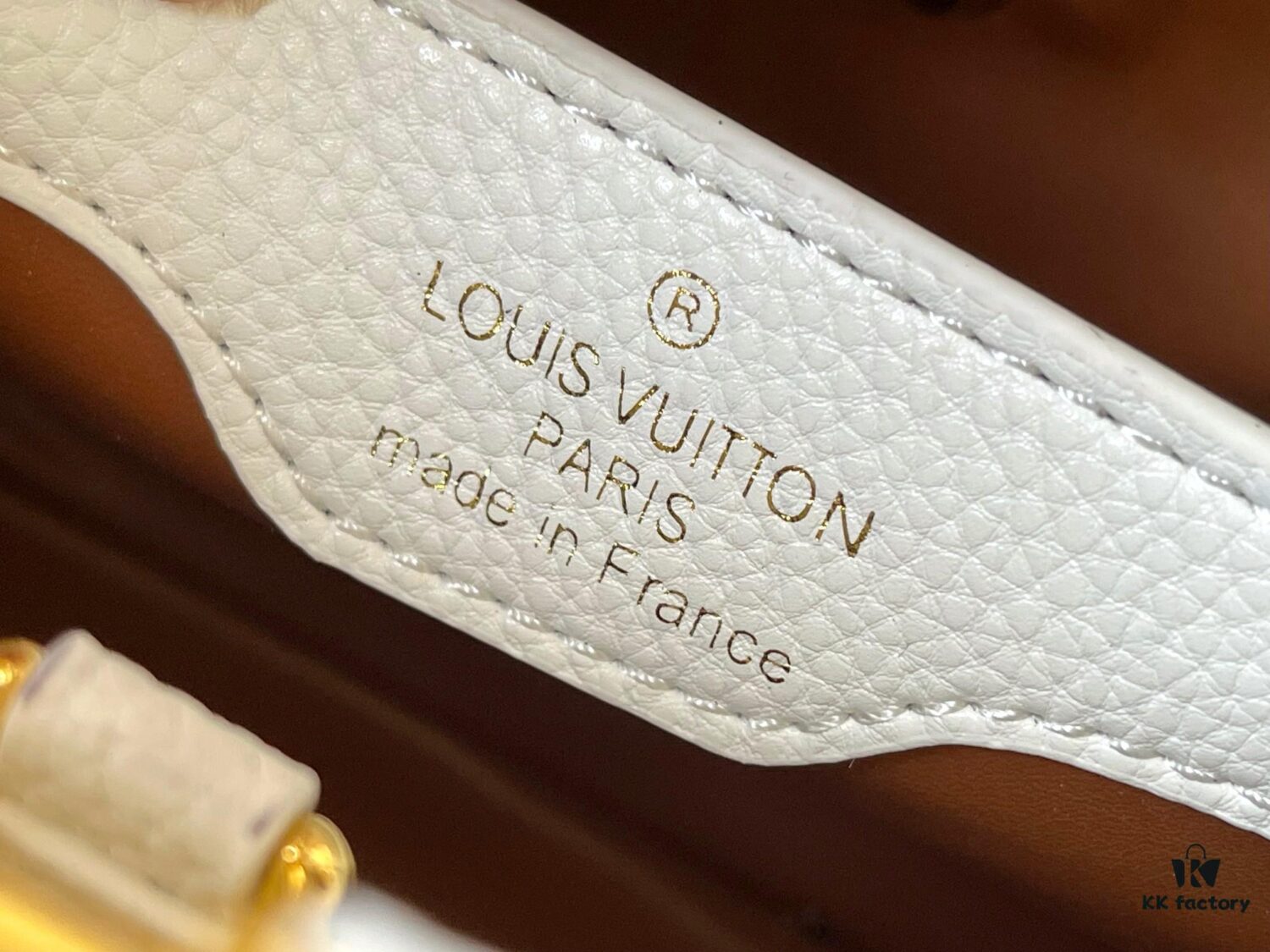 Upgraded M59864 Pure White Three-Tone Gold-Plated Capucines BB Handbag