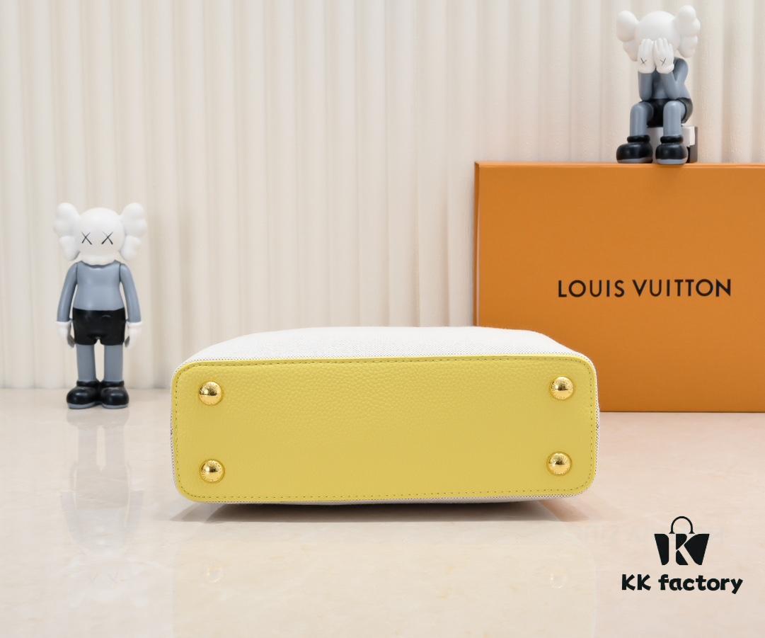 Upgraded M59873 Linen with Gold-Tone Hardware