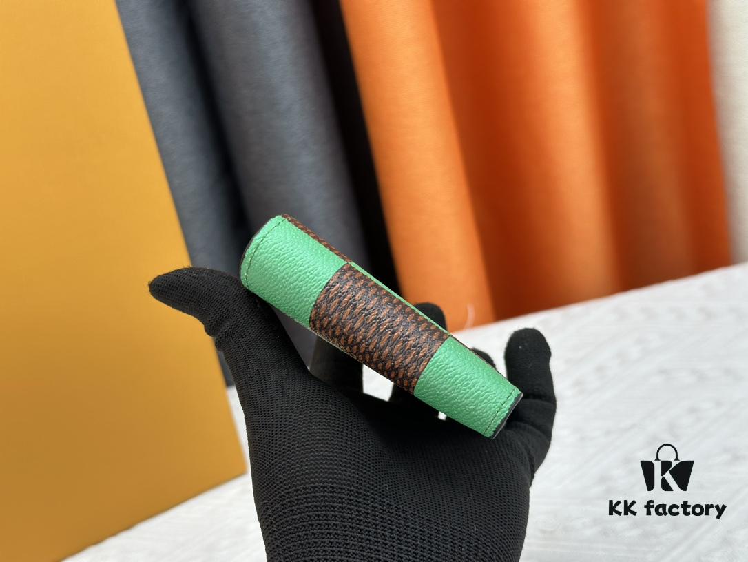 Wallet Model: M40452 Green Grid Louis Vuitton Classic Brazza Wallet