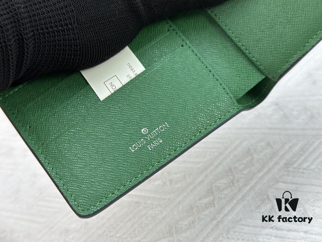 Wallet Model: M40452 Green Grid Louis Vuitton Classic Brazza Wallet
