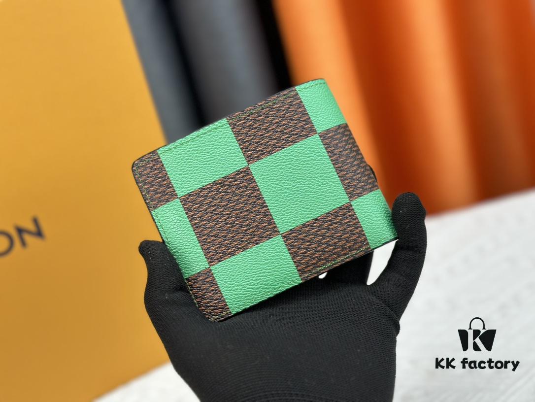 Wallet Model: M40452 Green Grid Louis Vuitton Classic Brazza Wallet