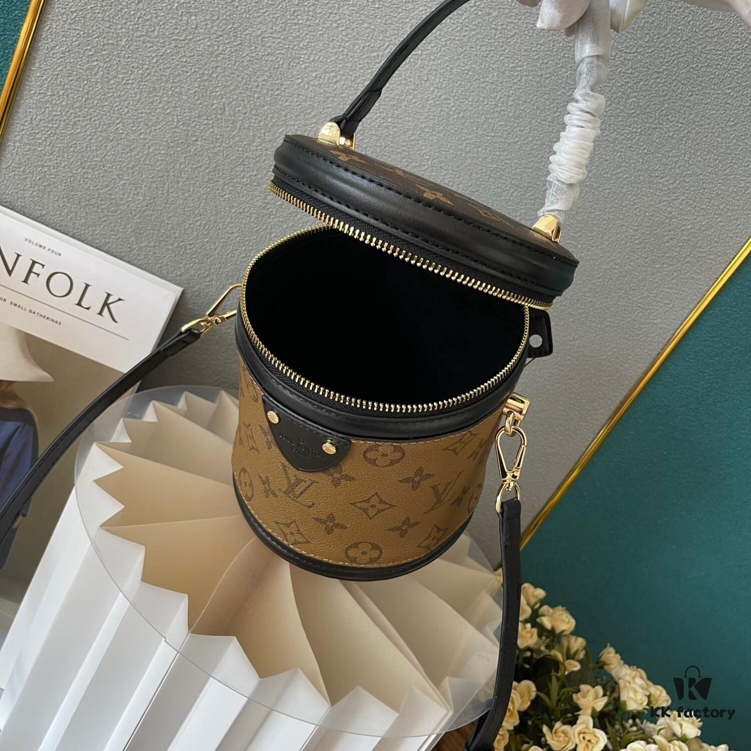 Upgraded Quality! M43986, 62788 Inspired by the Iconic LV Cannes Cosmetic Case