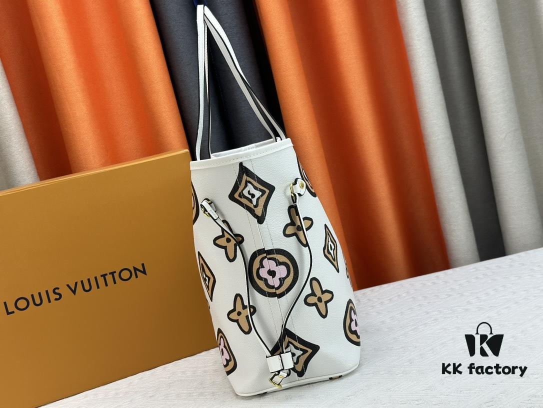 M40995 Medium Shopping Bag 💋💋 Louis Vuitton New Neverfull, A Fresh Reinterpretation of a Classic Handbag