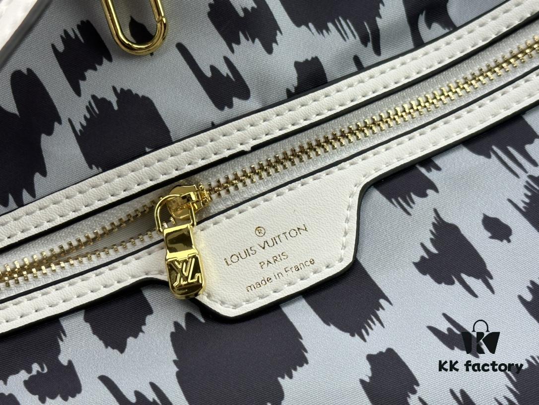 M40995 Medium Shopping Bag 💋💋 Louis Vuitton New Neverfull, A Fresh Reinterpretation of a Classic Handbag