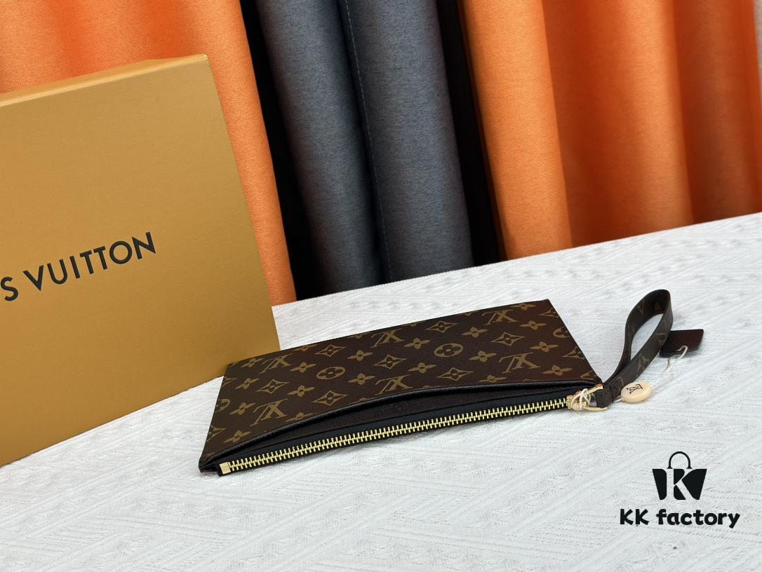 M60910, Real Item Photography, Exquisitely Crafted Pallas Handbag Combining Classic Monogram Canvas with Vibrant Colors for a Delightful Effect