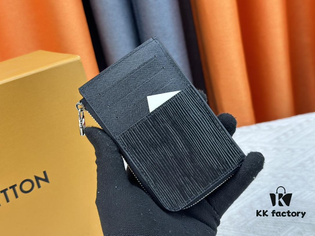 Top-Grade Original This New Hybrid Wallet is Crafted from Black Monogram Shadow Leather, Ingeniously Combining a Card Holder with Louis Vuitton's Best-Selling Multiple Wallet