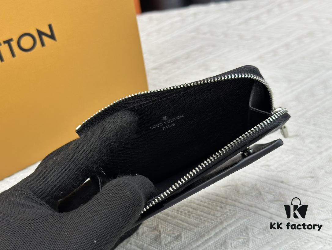Top-Grade Original This New Hybrid Wallet is Crafted from Black Monogram Shadow Leather, Ingeniously Combining a Card Holder with Louis Vuitton's Best-Selling Multiple Wallet