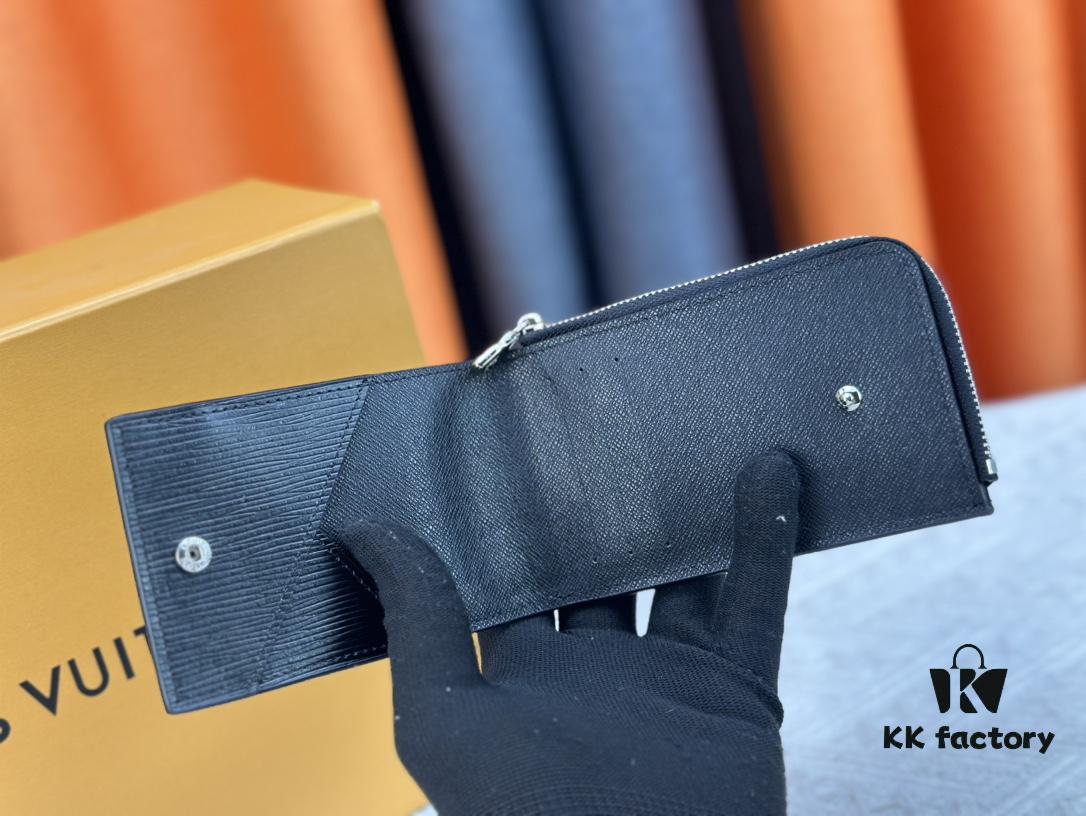 Top-Grade Original This New Hybrid Wallet is Crafted from Black Monogram Shadow Leather, Ingeniously Combining a Card Holder with Louis Vuitton's Best-Selling Multiple Wallet