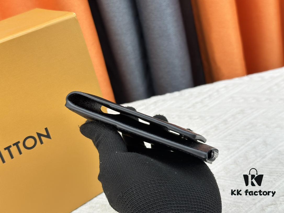 Top-Grade Original This New Hybrid Wallet is Crafted from Black Monogram Shadow Leather, Ingeniously Combining a Card Holder with Louis Vuitton's Best-Selling Multiple Wallet