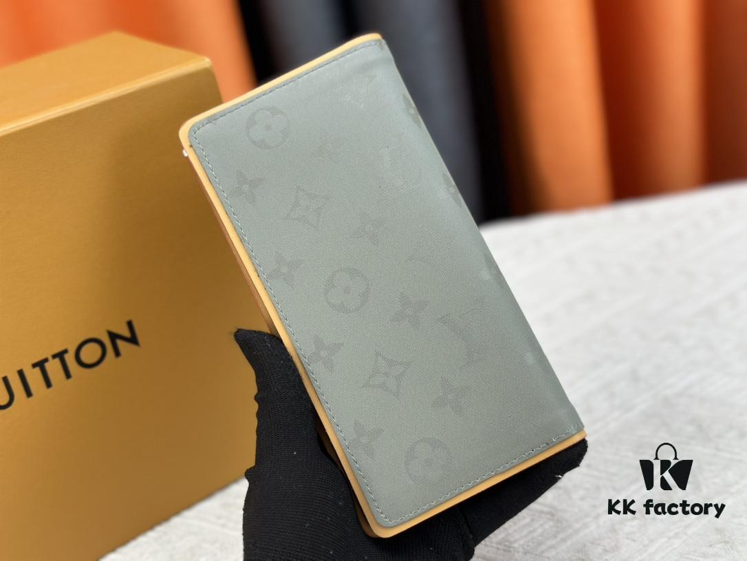 Wallet Model: N62665 M63236 Louis Vuitton Classic Brazza Wallet