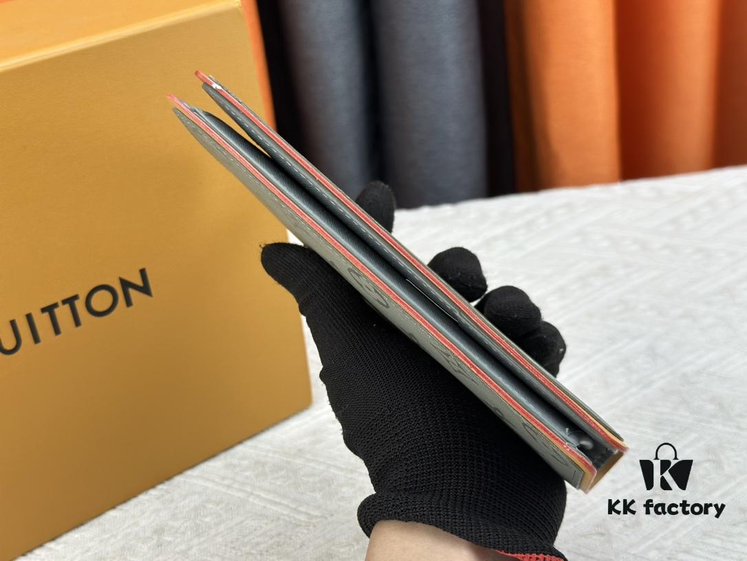 Wallet Model: N62665 M63236 Louis Vuitton Classic Brazza Wallet