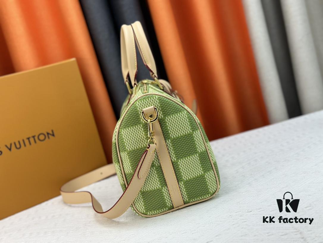 Model N40671 Green Tea Keepall Bandoulière 35 Bag