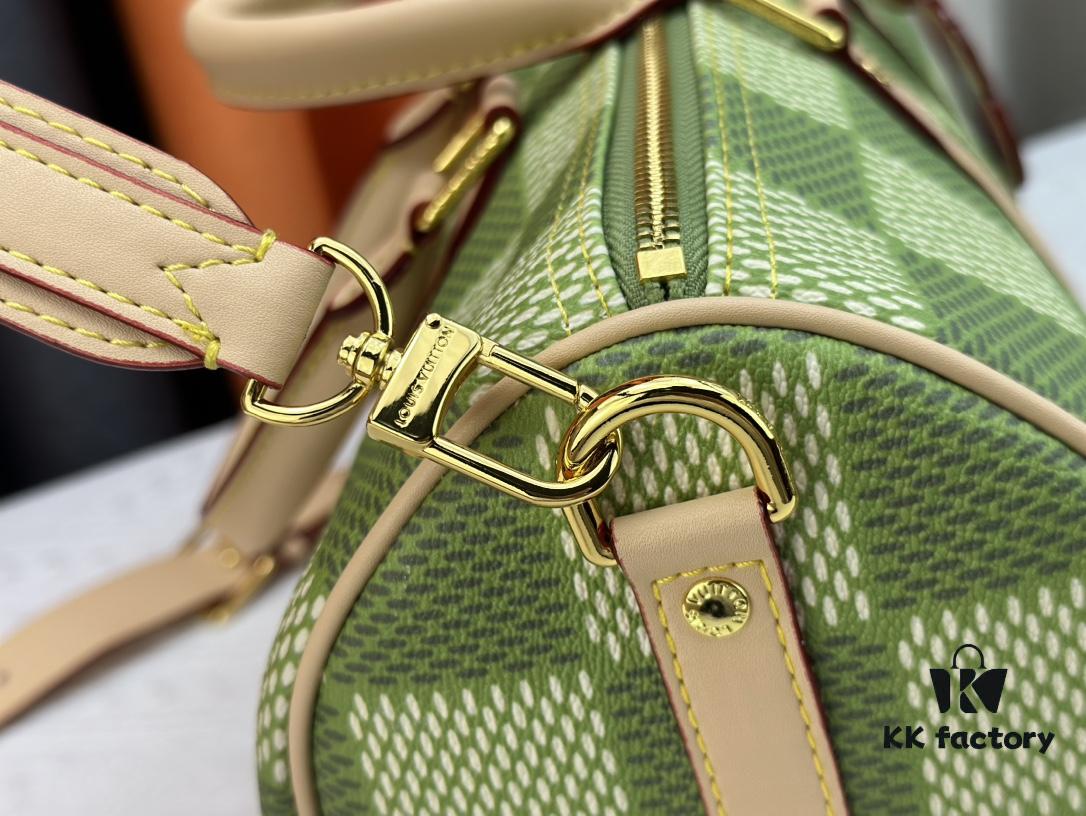Model N40671 Green Tea Keepall Bandoulière 35 Bag