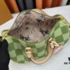 Model N40671 Green Tea Keepall Bandoulière 35 Bag