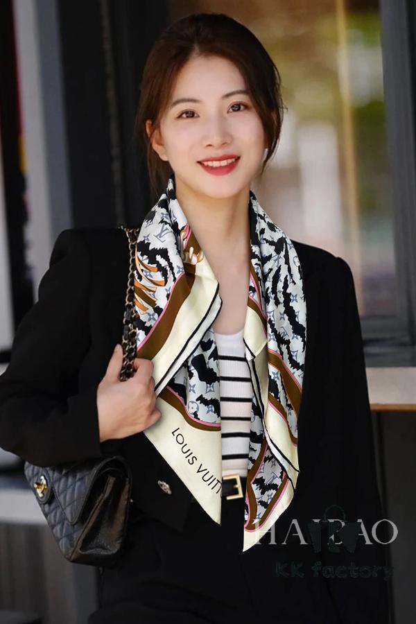 L Tiger Stripe and Trim 90 — Monogram Print on Premium Silk