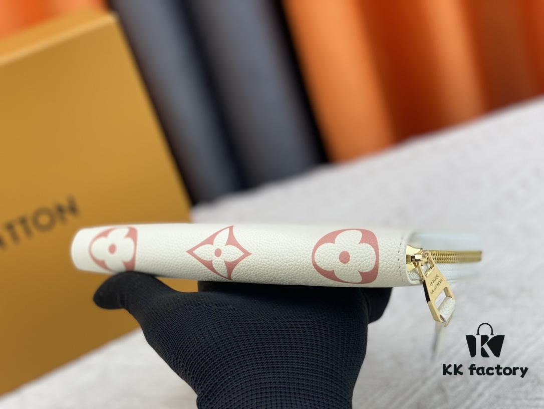 Top Original 💎 By The Pool Collection Zipped Wallet in Monogram Empreinte Leather