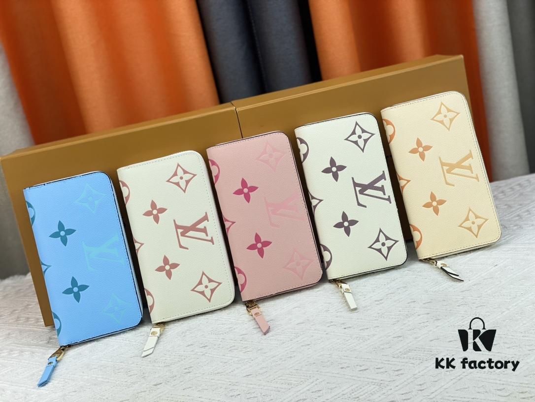 Top Original 💎 By The Pool Collection Zipped Wallet in Monogram Empreinte Leather